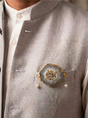Silver Paachi Kundan Brooch Rakhi (Prepaid only)