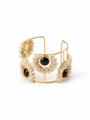 Akarna Pearl Handcuff