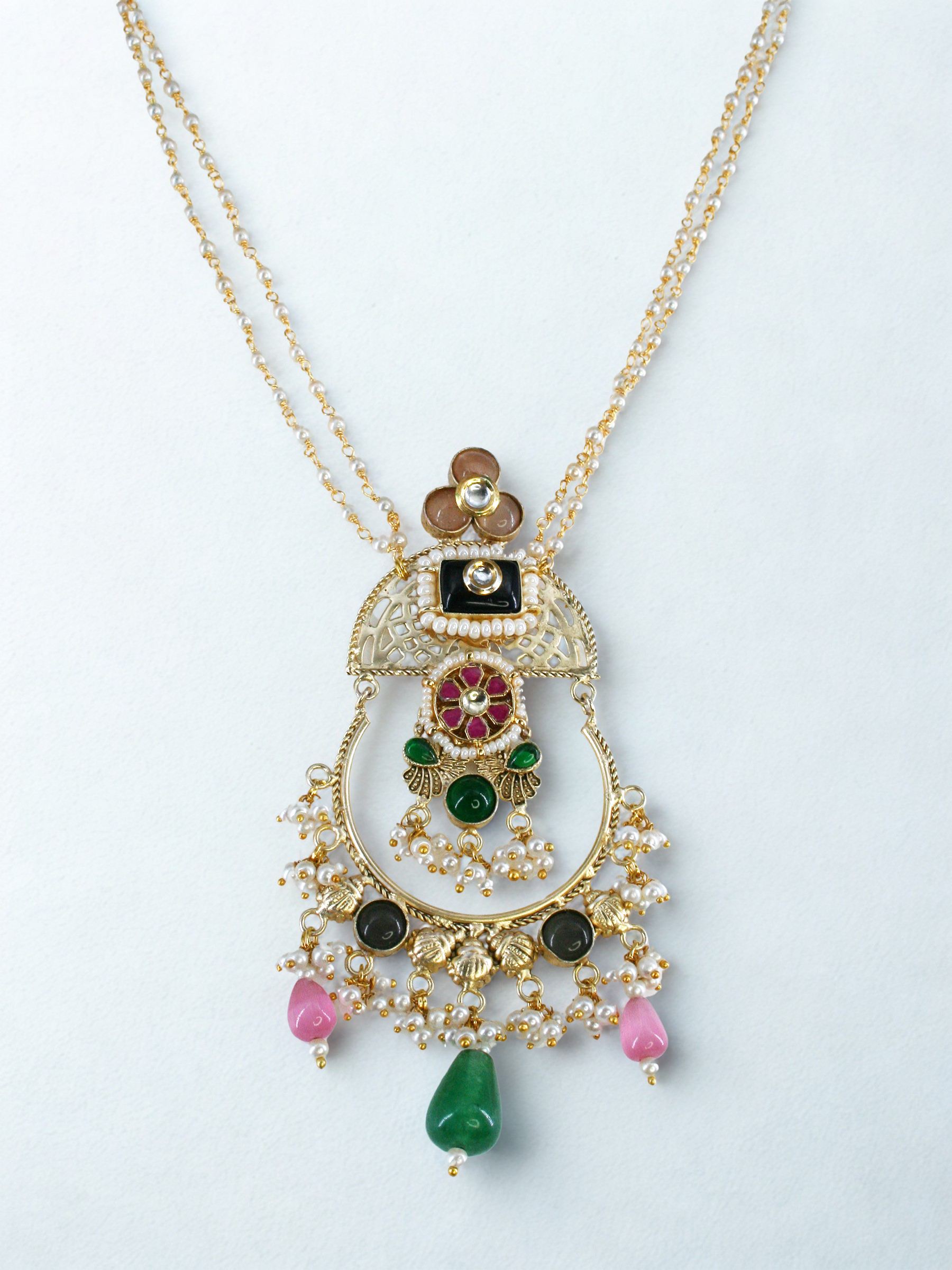 Nooré Chand Pendant Necklace