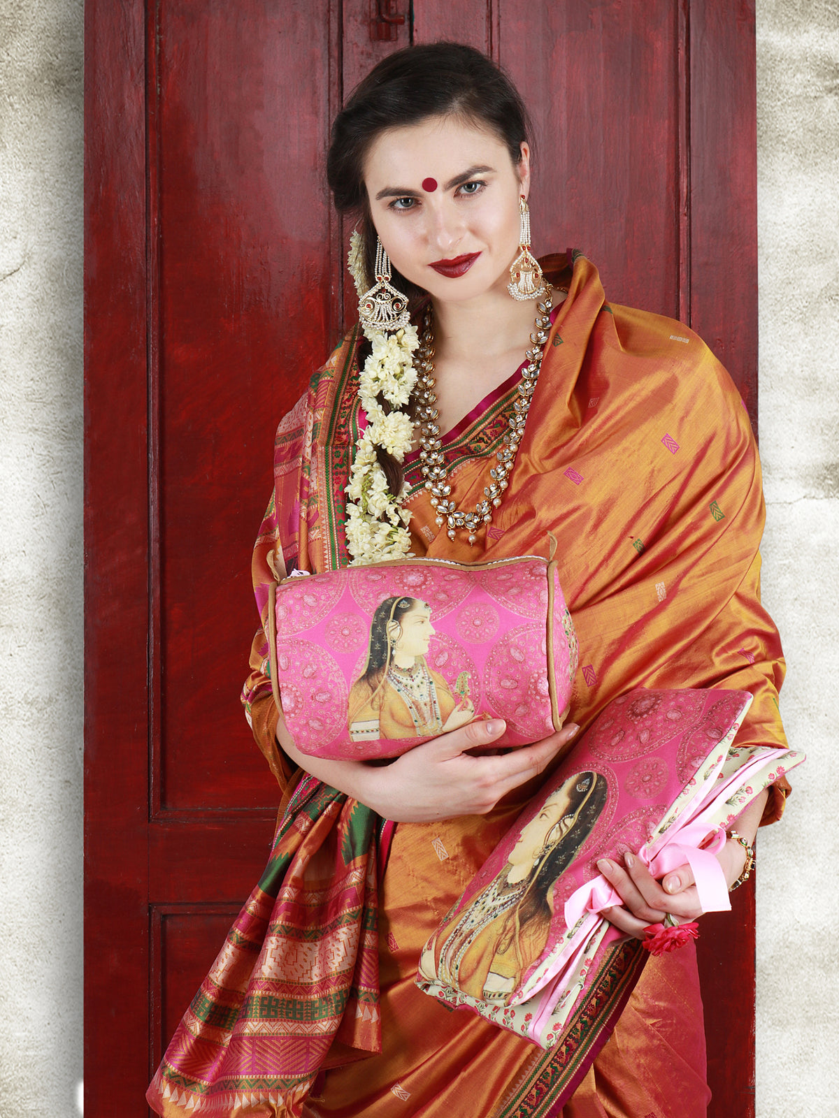 Shezaadi Travel Pouch
