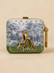 Mumtaz Baano Embroidered Clutch