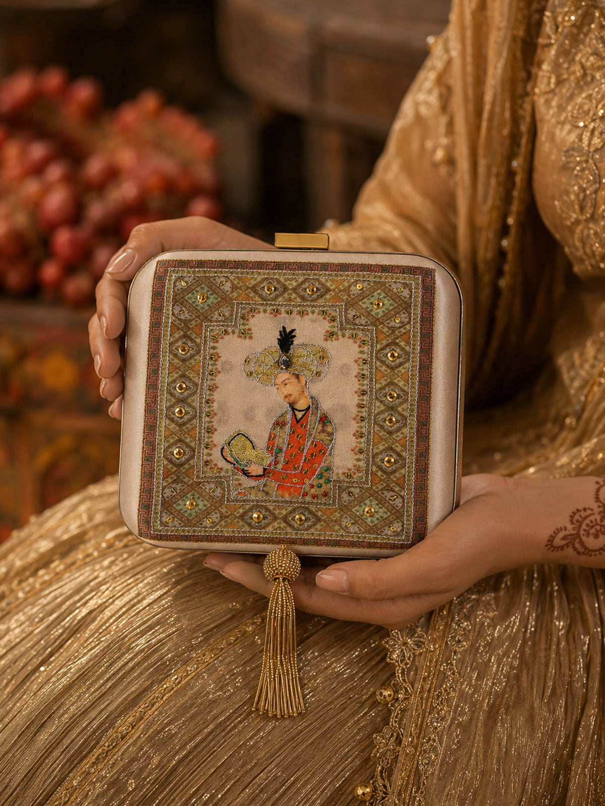 Sehzaada Embroidered Clutch