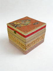 Surkh Ranisa Gift Box