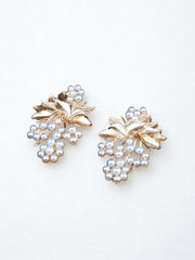 Temple Valli Pearl Cluster Studs