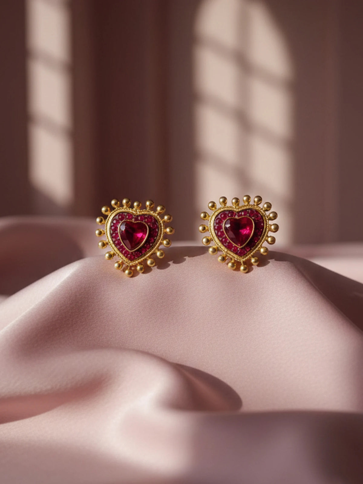 Rouge Relic Heart Studs