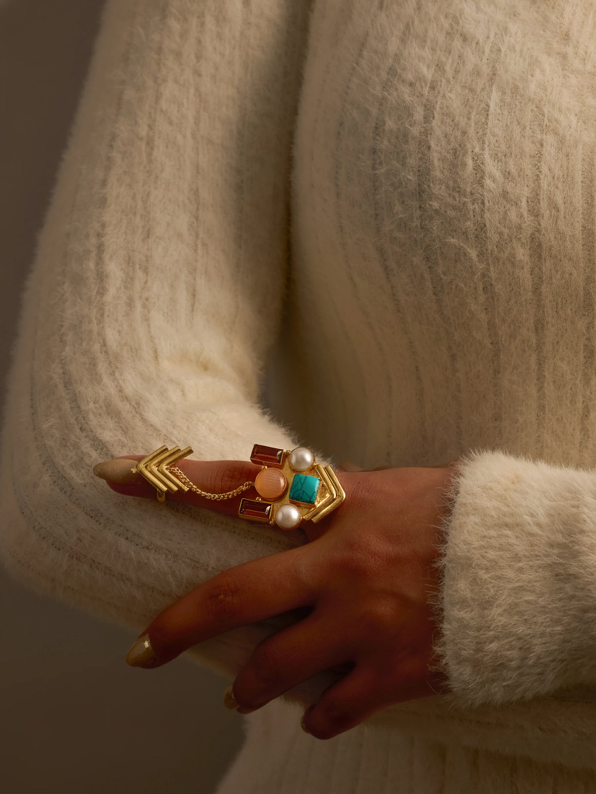 Deco Nova Finger Cap Ring