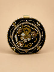 Zareen Clutch