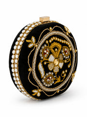 Zareen Clutch