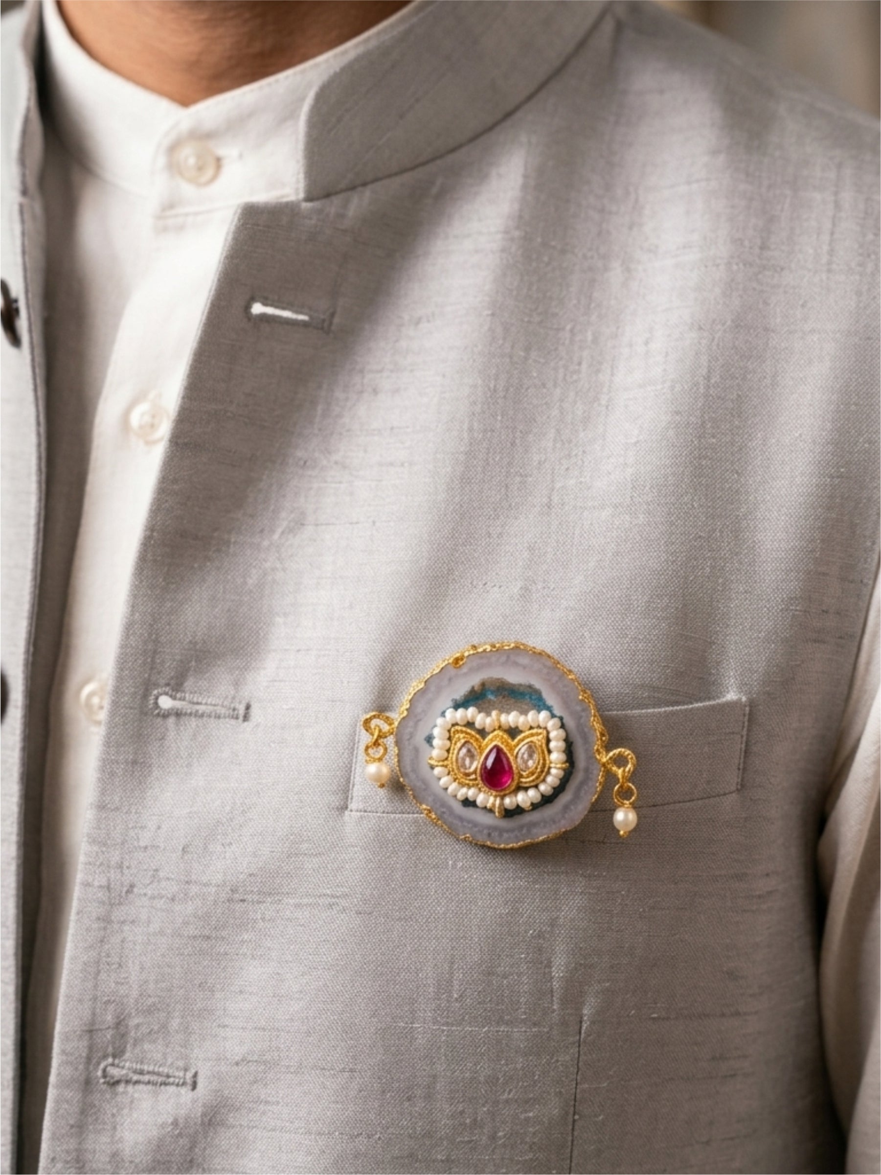 Padma Jadau Brooch Rakhi  (Prepaid only)