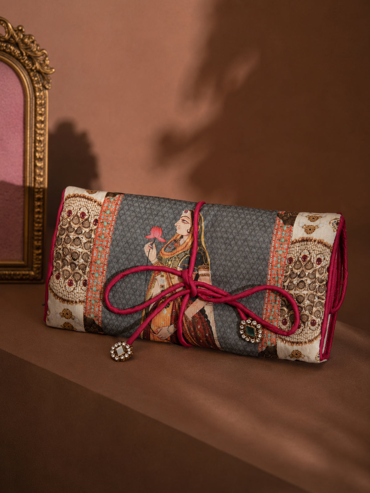 Ranisa Jewellery Folder