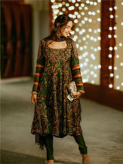 SADIA KHATEEB Wearing Tropical Tiger Queen Clutch