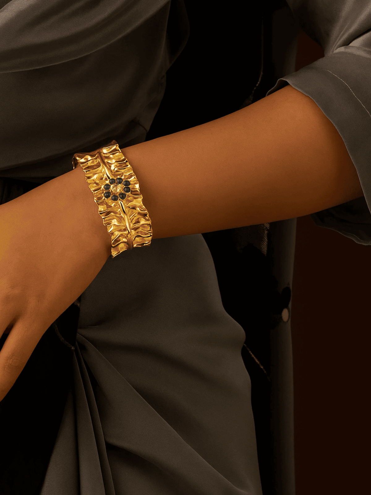 Aurelia Mythos Gold Plated Handcuff