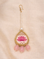 Gulabi Kamal Mangtikka