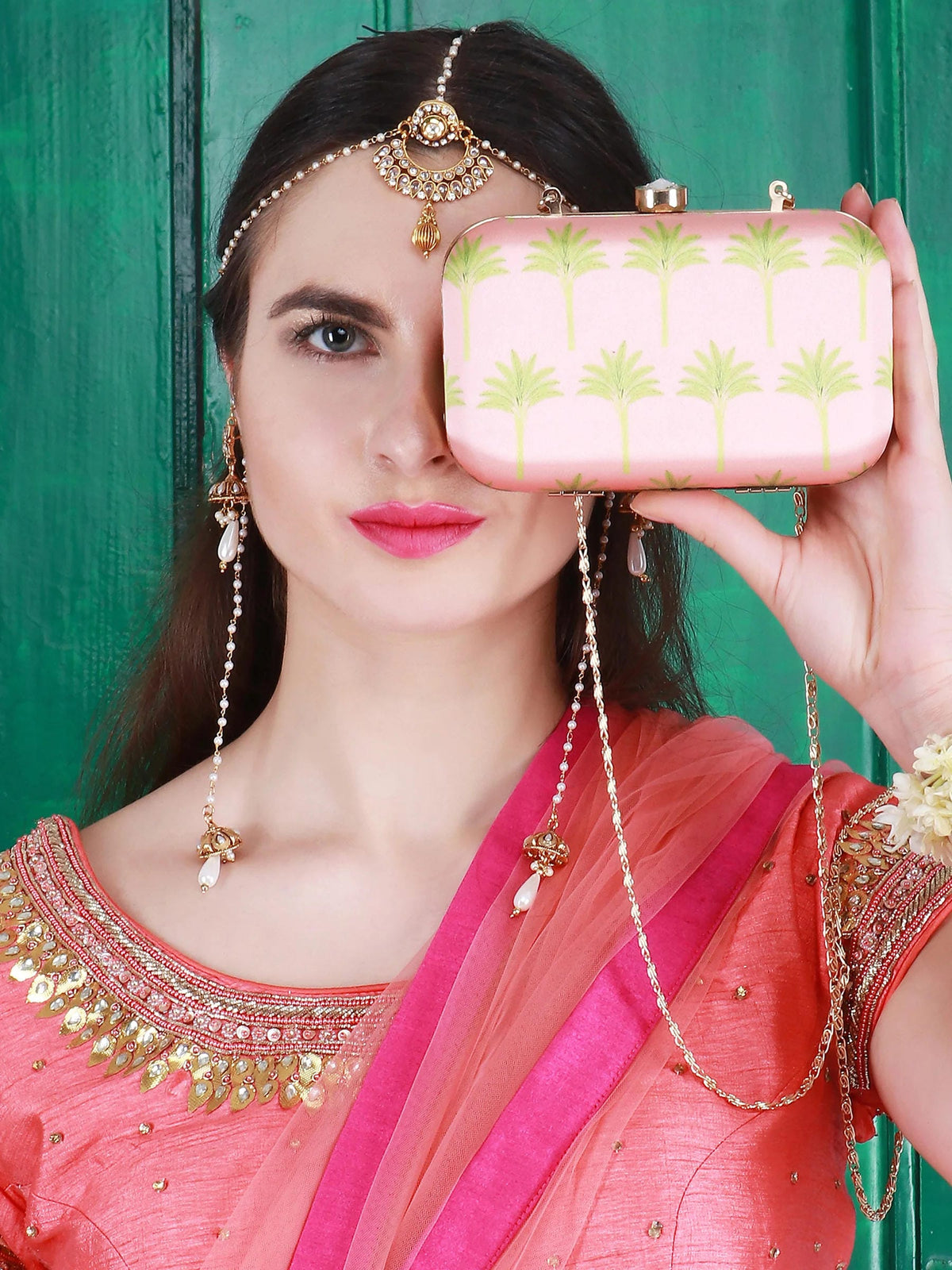 Banyan Groove Clutch